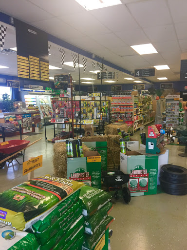 Hardware Store «Trust Hardware - Oaklandon Towne Center», reviews and photos, 11915 Pendleton Pike, Indianapolis, IN 46236, USA