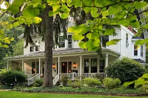 The White Oak Inn image
