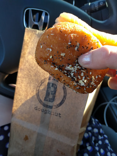 Donut Shop «B. Doughnut», reviews and photos, 7 Loudoun St SW, Leesburg, VA 20175, USA