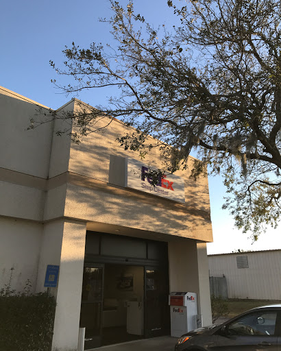 Shipping and Mailing Service «FedEx Ship Center», reviews and photos, 1012 Commercial Dr N, Brunswick, GA 31520, USA