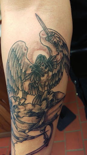 Tattoo Shop «Untouchable Ink», reviews and photos, 204 S Spring Garden Ave, DeLand, FL 32720, USA