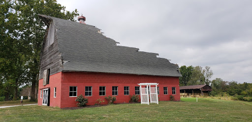 Public Golf Course «The Woodlands Golf Club & Banquet Facility», reviews and photos, 2839 Harris Ln, Alton, IL 62002, USA