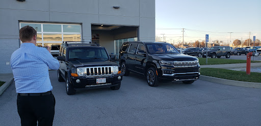 Car Dealer «Bill Estes Chrysler Dodge Jeep Ram», reviews and photos, 745 E 56th St, Brownsburg, IN 46112, USA