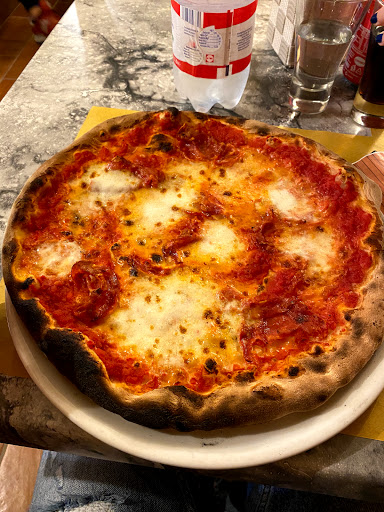 Pizzeria La Fabbrica in Carrara, Provincia di Massa-Carrara