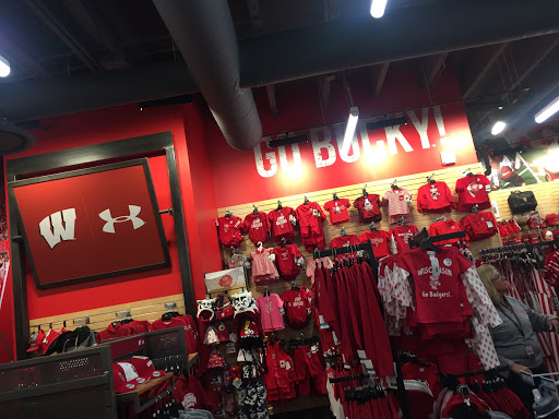 Clothing Store «University Book Store: Hilldale», reviews and photos, 702 N Midvale Blvd, Madison, WI 53705, USA