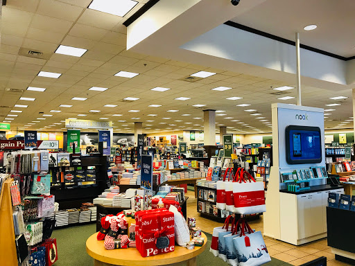 Book Store «Barnes & Noble Booksellers Pensacola», reviews and photos, 1200 Airport Blvd, Pensacola, FL 32504, USA