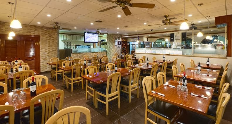 El Chalan Restaurant 33155