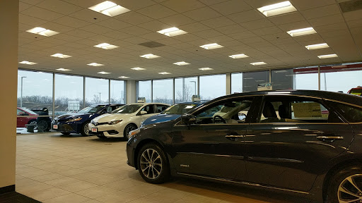 Toyota Dealer «Voss Toyota», reviews and photos, 2110 Heller Dr, Dayton, OH 45434, USA
