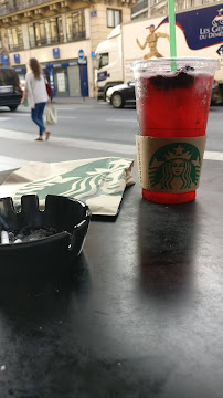 Plats et boissons du Restaurant servant le petit-déjeuner Starbucks à Paris - n°13