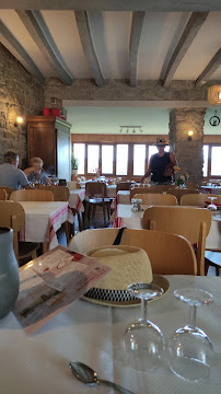 Atmosphère du Restaurant français Barbacane à Curemonte - n°13
