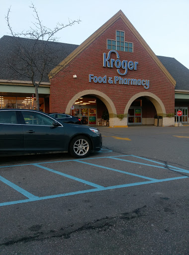 Kroger, 47060 W Pontiac Trail, Commerce Charter Twp, MI 48390, USA, 