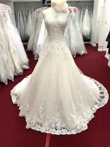 Stores buy wedding dresses Honolulu