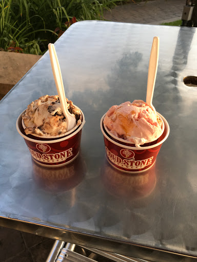Ice Cream Shop «Cold Stone Creamery», reviews and photos, 1570 S Harbor Blvd, Anaheim, CA 92802, USA