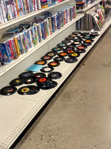 Used Furniture Store «Goodwill», reviews and photos, 7440 Fishers Station Dr, Fishers, IN 46038, USA