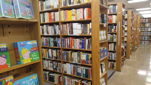 Book Store «Half Price Books», reviews and photos, 713 Harwood Rd, Bedford, TX 76021, USA