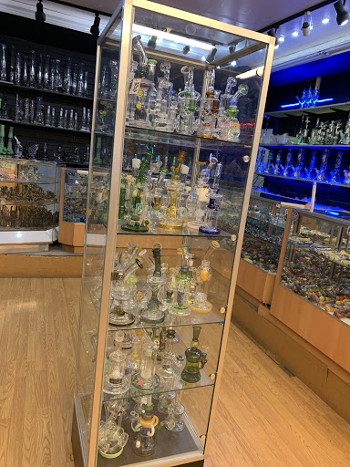 Tobacco Shop «Starbuzz Smoke Shop», reviews and photos, 668 Soscol Ave, Napa, CA 94559, USA