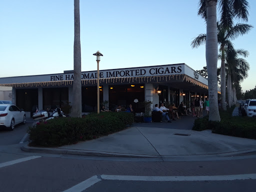 Marcus Daniel Cigar Merchant, 609 8th St S, Naples, FL 34102, USA, 