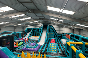 Jumpin Fun Inflatable Park Cheltenham image