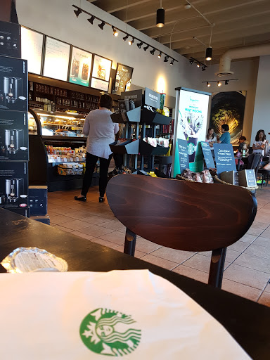 Coffee Shop «Starbucks», reviews and photos, 19727 Mack Ave, Grosse Pointe Woods, MI 48236, USA