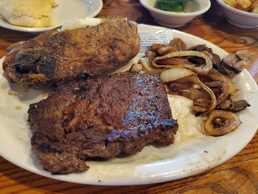 American Restaurant «Cracker Barrel Old Country Store», reviews and photos, 1162 Wayne Ave, Chambersburg, PA 17202, USA