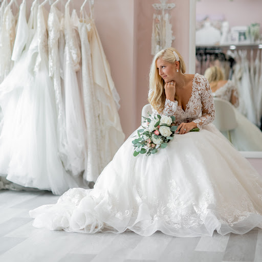 Bridal Shop «Here Comes The Dress», reviews and photos, 850 E 1050 N #101, Chesterton, IN 46304, USA
