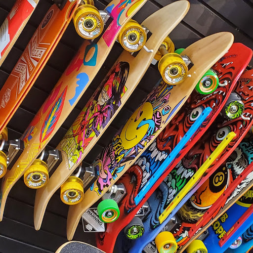 Tobacco Shop «Cherry Smoke & Skate Shop», reviews and photos, 418 Cherry Ave, Long Beach, CA 90802, USA