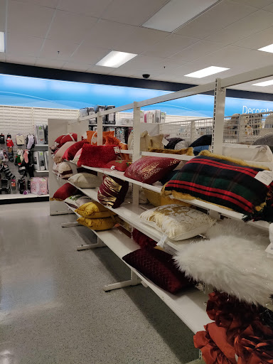 Clothing Store «Ross Dress for Less», reviews and photos, 2415 NW Kings Blvd, Corvallis, OR 97330, USA