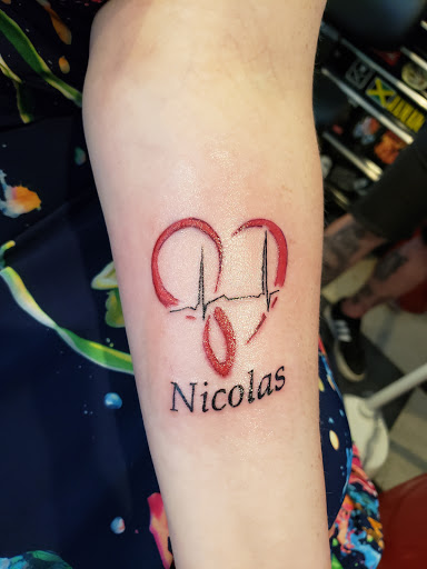 Tattoo Shop «Sinner & Saints Tattoo & Piercing», reviews and photos, 2 W Central Ave, Onset, MA 02558, USA