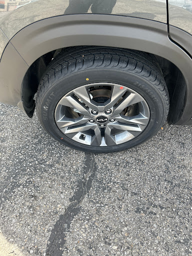Big Brand Tire & Service image