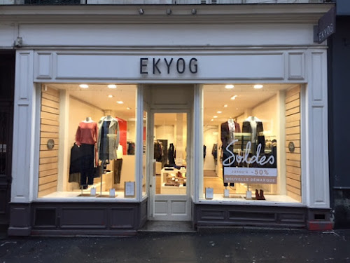 Magasin de vêtements pour femmes EKYOG Angers - Collection & Outlet Angers