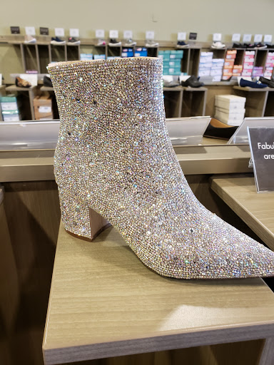 Shopping Mall «Lynnhaven North Shopping Center», reviews and photos, 2720 N Mall Dr, Virginia Beach, VA 23452, USA