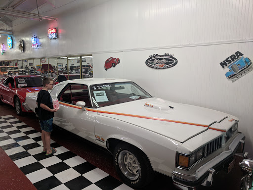 Used Car Dealer «North Shore Classics (Classic Car Dealership)», reviews and photos, 149 N Seymour Ave, Mundelein, IL 60060, USA