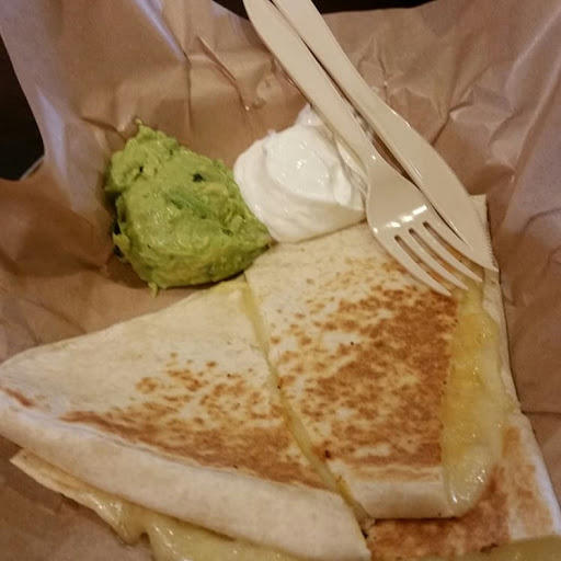 Mexican Restaurant «QDOBA Mexican Eats», reviews and photos, 957 W Diversey Pkwy, Chicago, IL 60614, USA