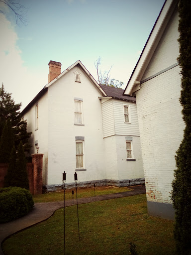 Tourist Attraction «Falcon Rest Mansion & Gardens», reviews and photos, 2645 Faulkner Springs Rd, McMinnville, TN 37110, USA