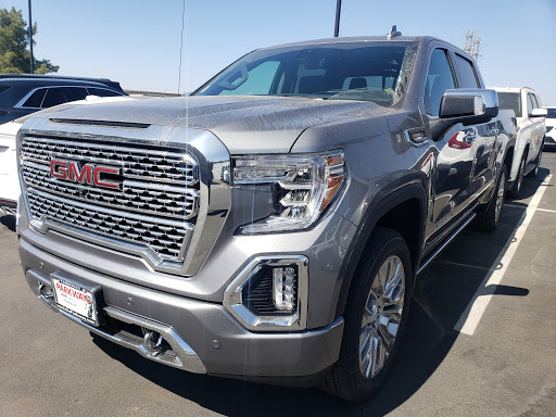 Cadillac Dealer «Parkway Cadillac», reviews and photos, 24055 Creekside Rd Suite A, Santa Clarita, CA 91355, USA