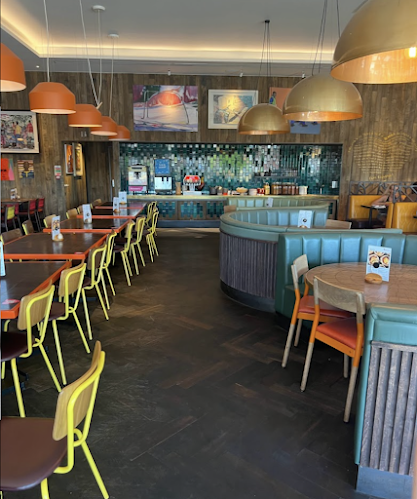 Comments and reviews of Nando's Colchester - Tollgate
