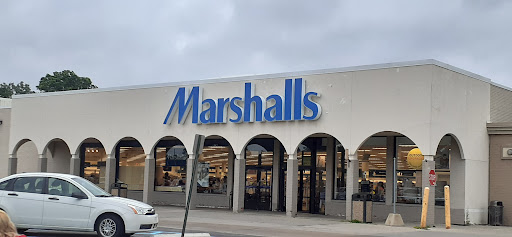 Marshalls, 13200 Middlebelt Rd, Livonia, MI 48154, USA, 
