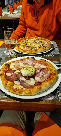 Pizza du Pizzeria L'entracte à Léré - n°13