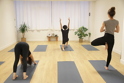 Xarma Yoga - Calle Berriobide, 38, oficina 11, 31013 Ansoáin, Navarra, Spain