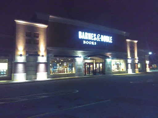 Book Store «Barnes & Noble», reviews and photos, 4935 S 76th St, Greenfield, WI 53220, USA