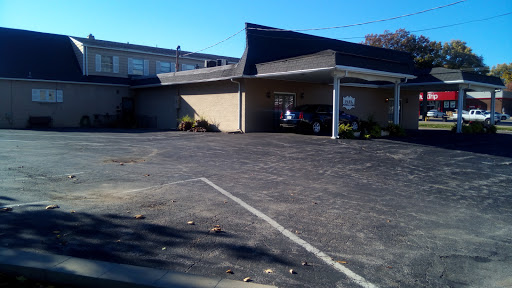 Funeral Home «Paul Funeral Home», reviews and photos, 240 N Kingshighway St, St Charles, MO 63301, USA