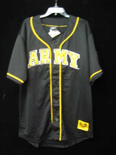 Sports Memorabilia Store «Manteca Sports & Consignment», reviews and photos, 1140 N Main St, Manteca, CA 95336, USA