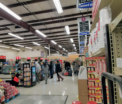 Grocery Store «H-E-B Grocery», reviews and photos, 2424 N 16th St, Orange, TX 77630, USA