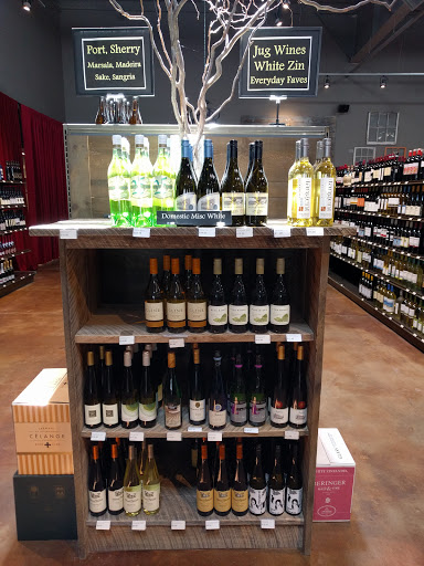 Wine Store «Max Wine & Spirits», reviews and photos, 40 Mill Plain Rd, Danbury, CT 06811, USA