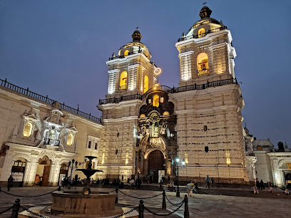 Basílica y Convento de San Francisco de Lima photo