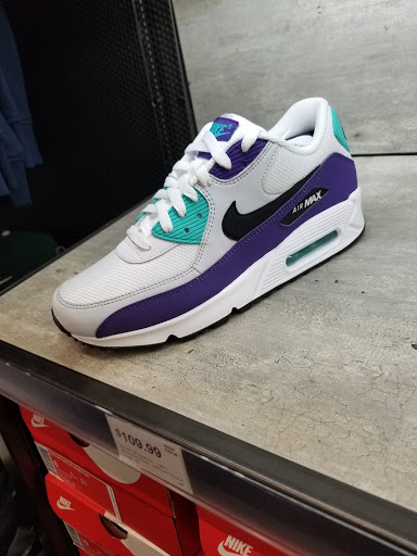 Shoe Store «WSS», reviews and photos, 104 W Foothill Blvd, Rialto, CA 92376, USA