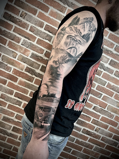 Art-corps tattoo