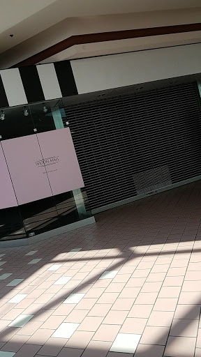 Shoe Store «Foot Locker», reviews and photos, 3065 NY-50 #115, Saratoga Springs, NY 12866, USA