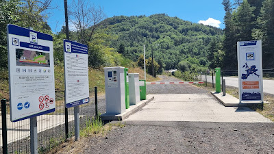 Aire Camping-Car Park à Murol