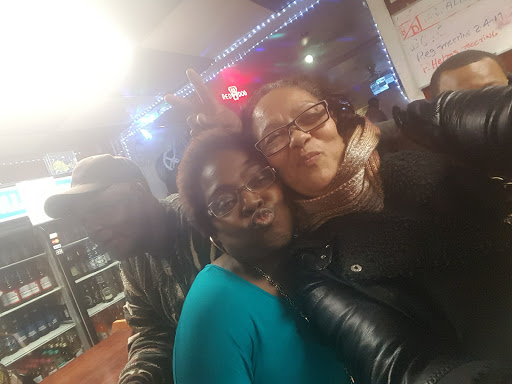 Night Club «Blue Gill Fishing Club», reviews and photos, 642 N Detroit Ave, Toledo, OH 43607, USA